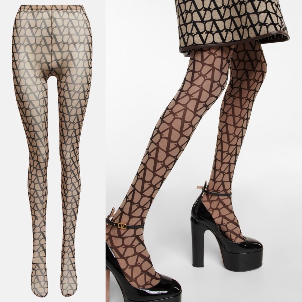 NWT/NWB Valentino Garavani V Logo Nude and Black Tights, Size S/M